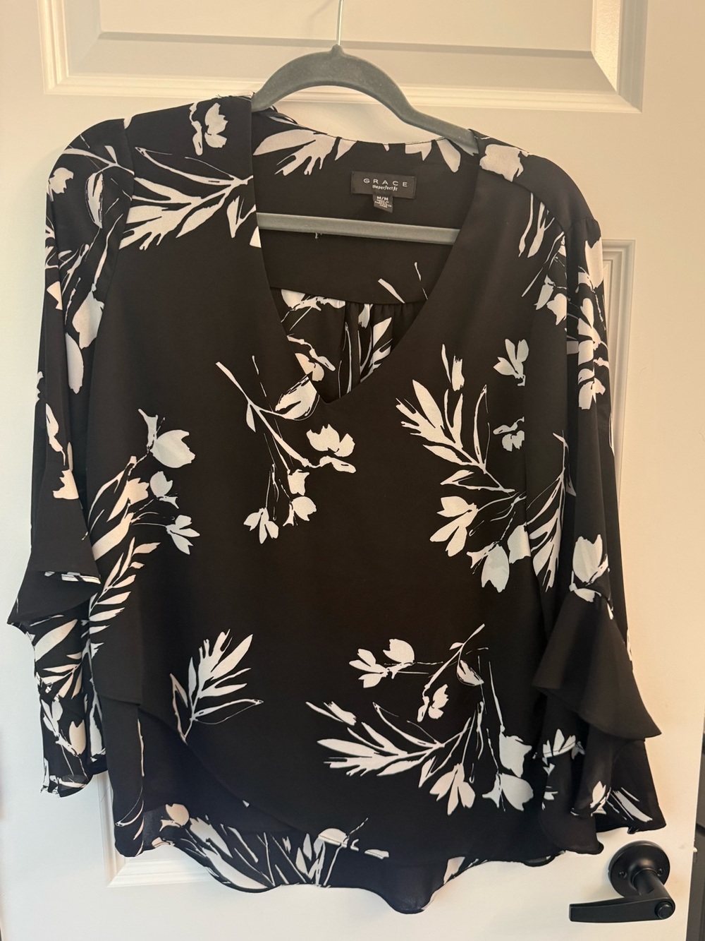 Grace Elements Black and White Floral V-Neck Ruffle Sleeve Top